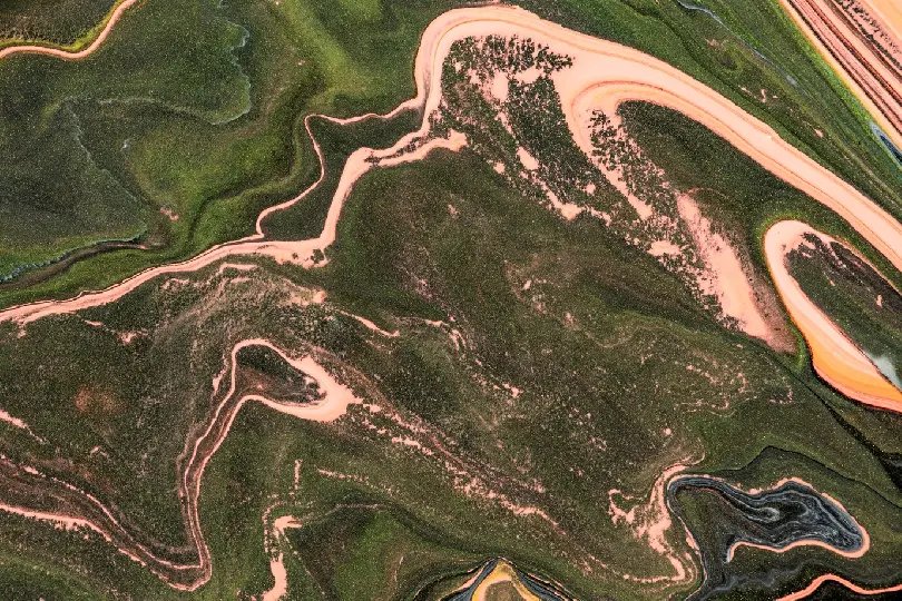 aesthetic-liquid-marble-green-background-diy-experimental-art_53876-124125